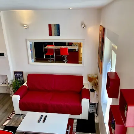 En Duplex Proche Gare D'amiens 阿棉